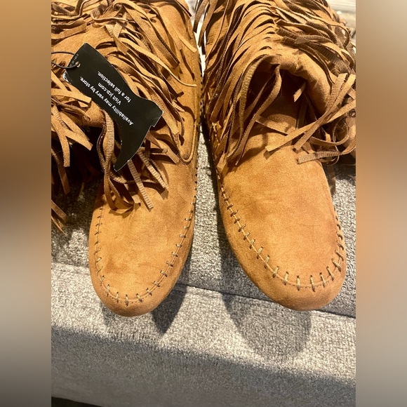 Genuine Leather/Suede Moccasin Boots - Picture 7 of 10